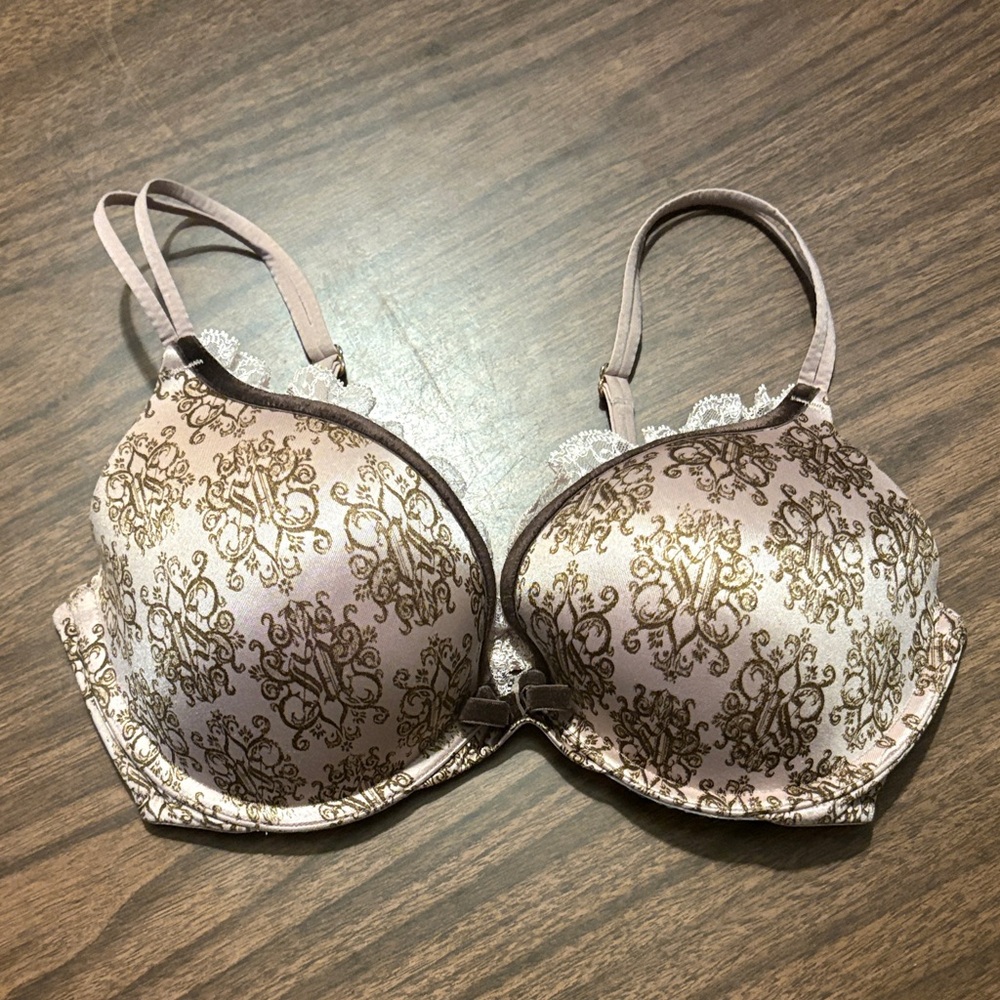 Victoria’s Secret 34D Velvet Lace Logo Bra